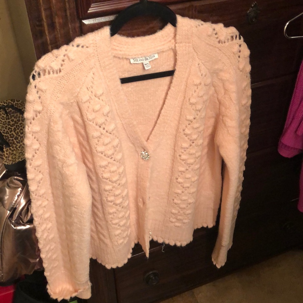 Pink sweater Se and Be seen (Red Dress boutique size m/L